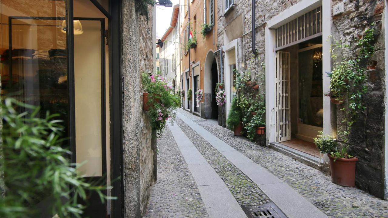 Italianway - Vitani 30 Como Exterior photo